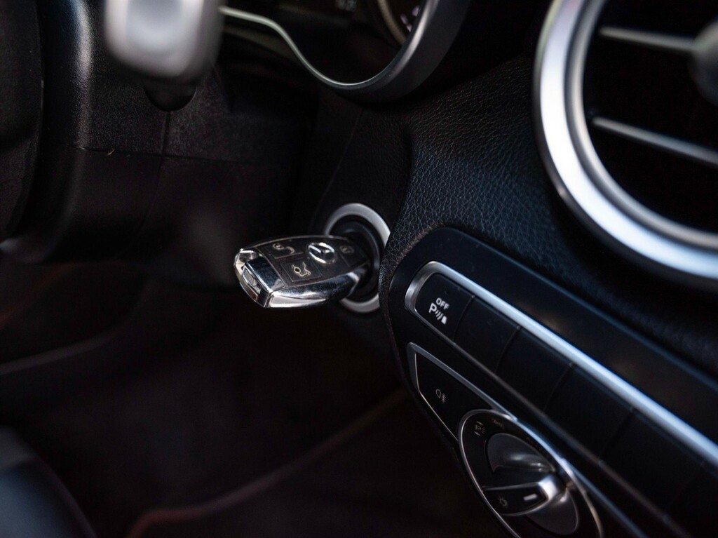 Mercedes-Benz GLC Class Glc 250 4Matic Amg Line White #87