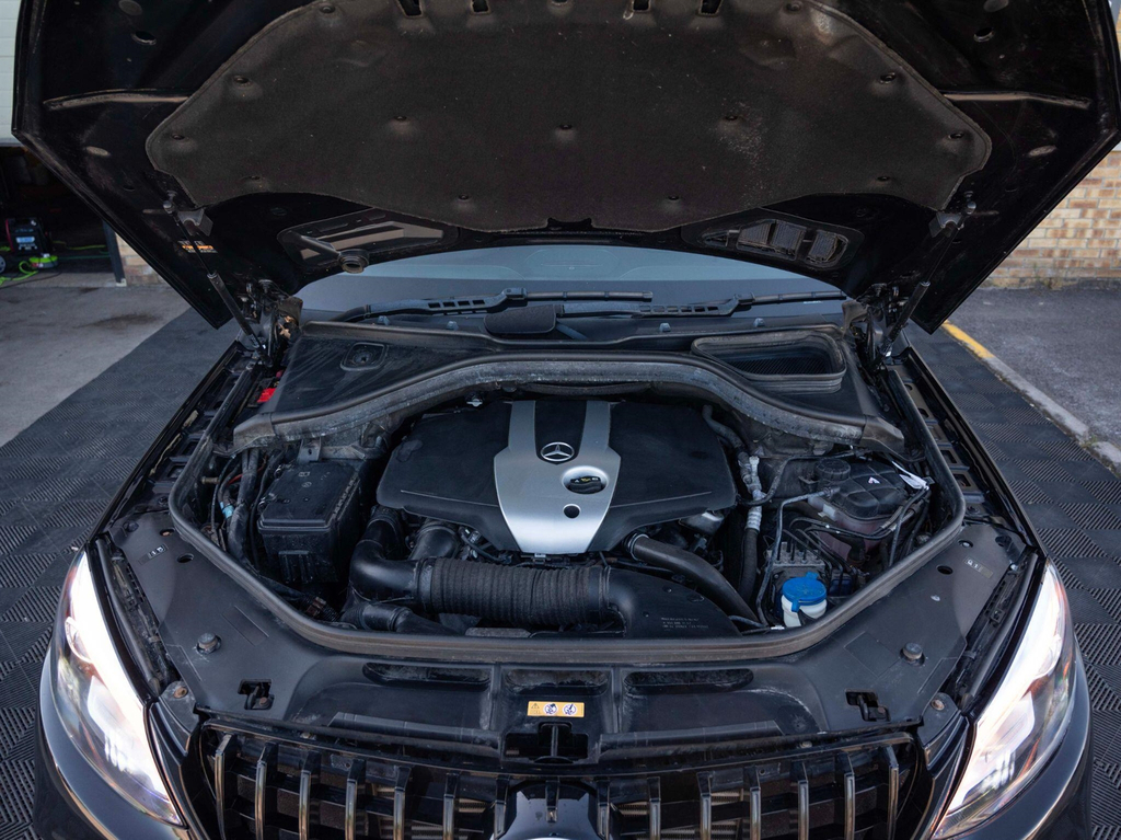 Mercedes-Benz GLE Class Suv White #28