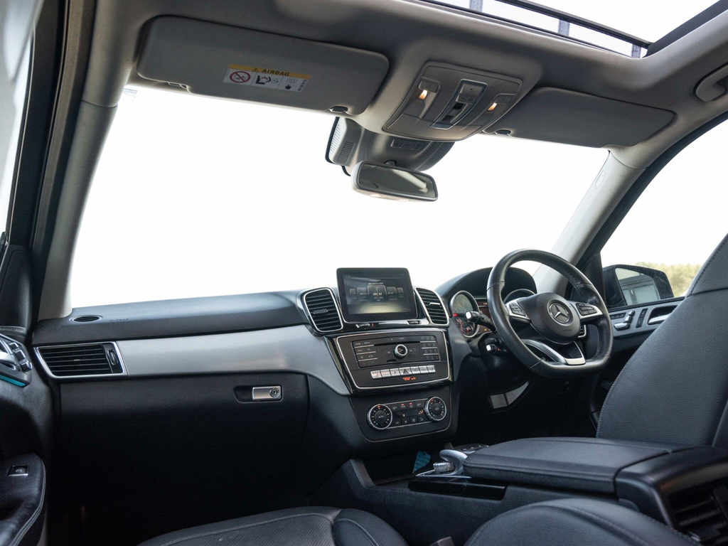 Mercedes-Benz GLE Class Suv White #31