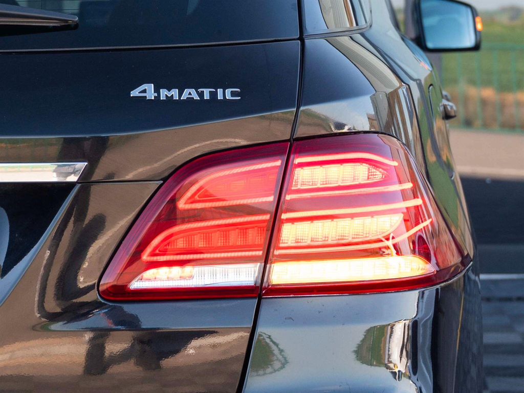 Mercedes-Benz GLE Class Suv White #66
