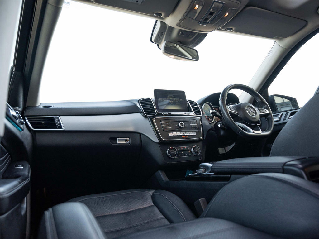 Mercedes-Benz GLE Class Suv White #39