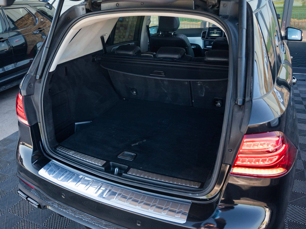 Mercedes-Benz GLE Class Suv White #71