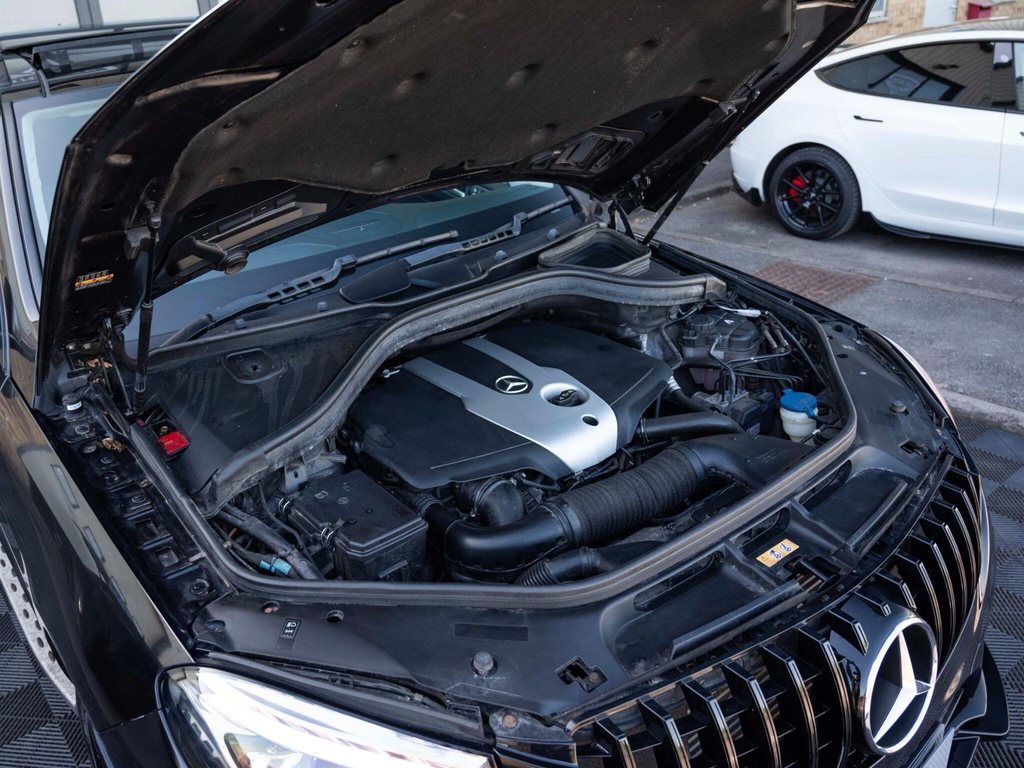 Mercedes-Benz GLE Class Suv White #26