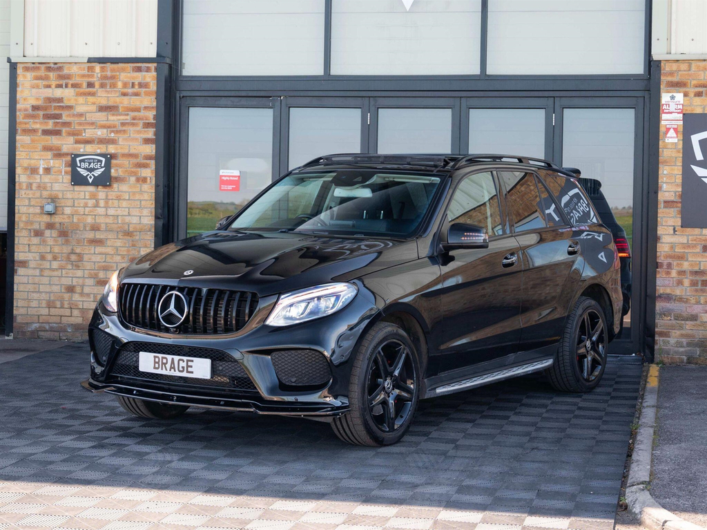 Mercedes-Benz GLE Class Suv White #29