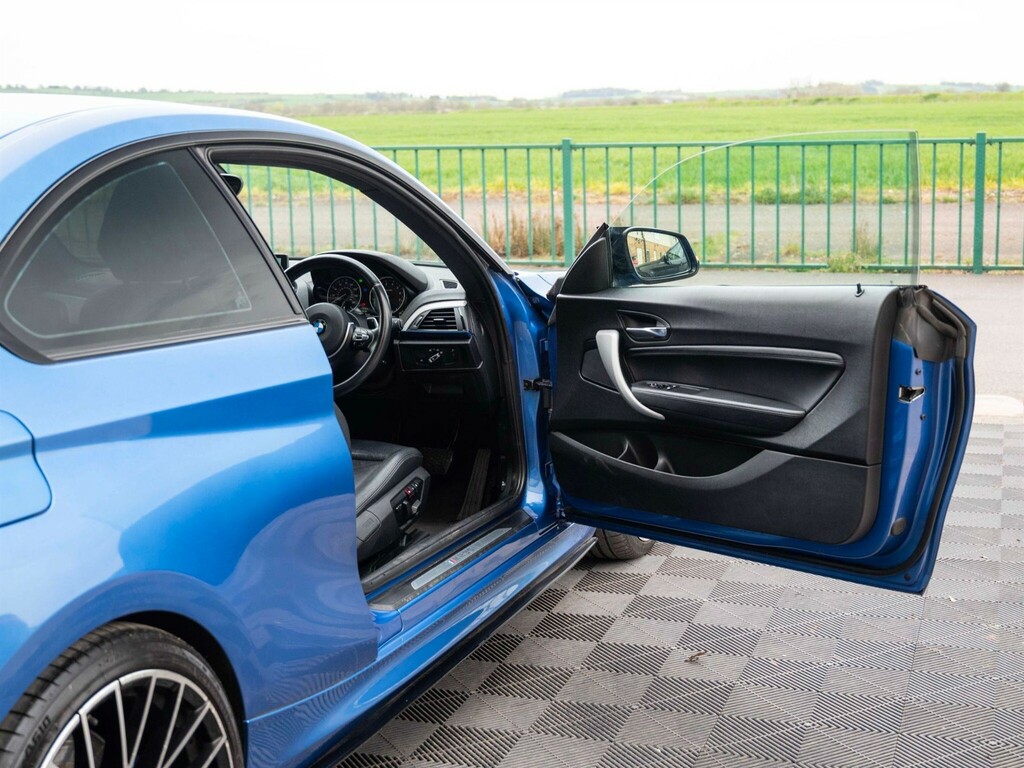 BMW M2 Auto #9