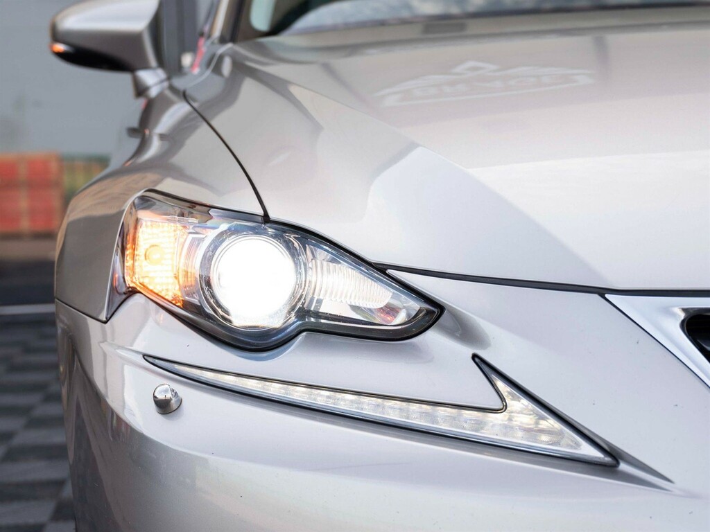 Lexus IS 250 Premier Silver #76