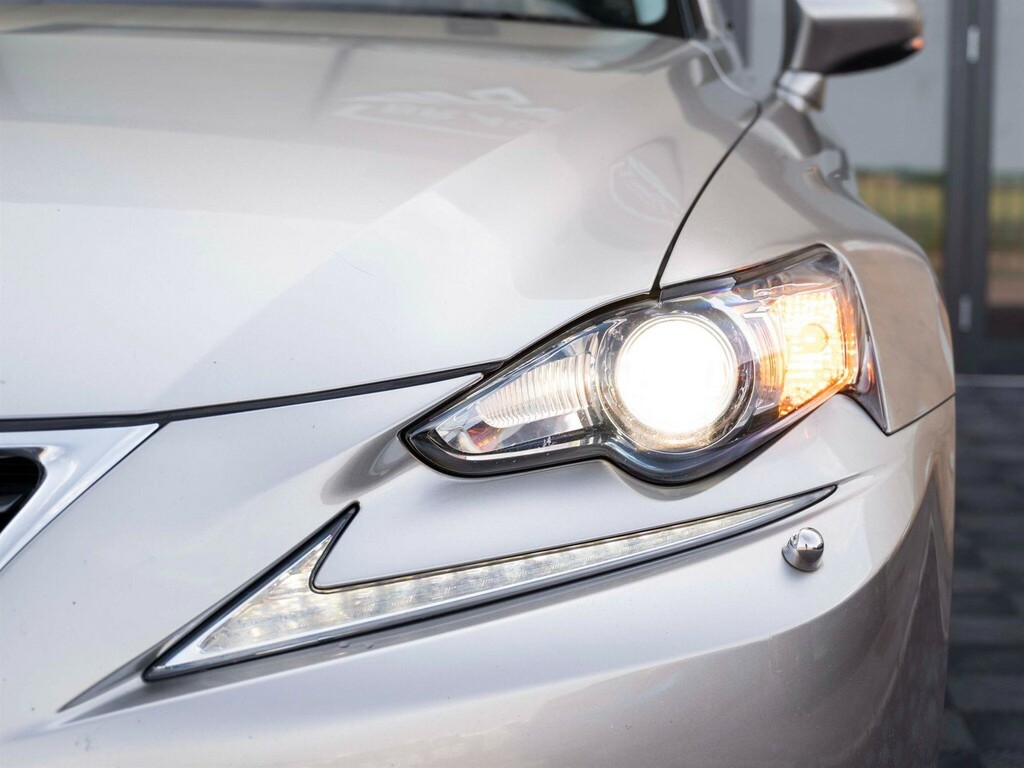 Lexus IS 250 Premier Silver #77