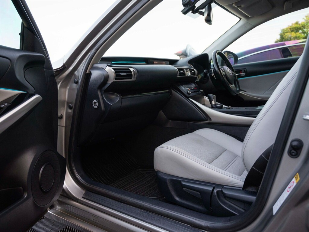 Lexus IS 250 Premier Silver #19