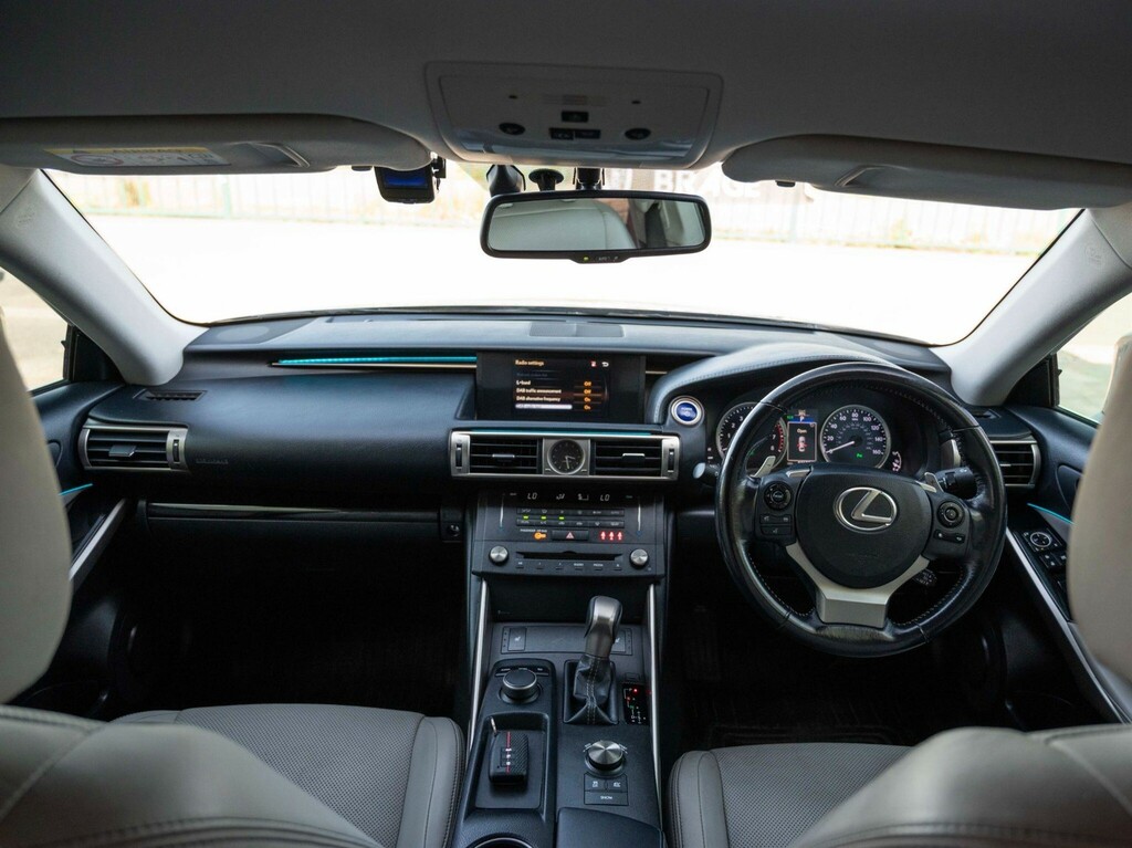 Lexus IS 250 Premier Silver #36