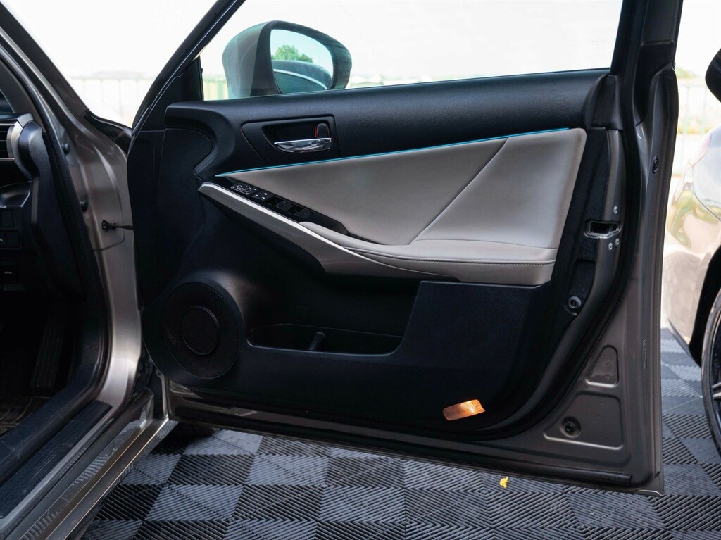 Lexus IS 250 Premier Silver #8