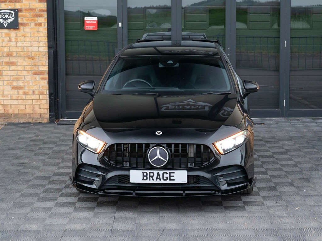 Mercedes-Benz A Class 1.5 Amg Line Executive 7G-dct Euro 6 Ss Black #2