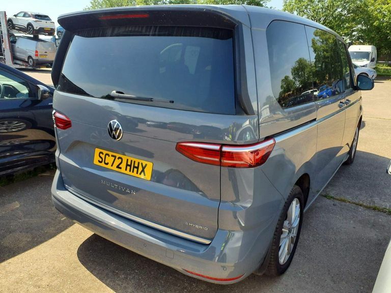 Volkswagen Multivan Multivan Style Long 218 Ps 1.4 Ehybrid 6-Speed Dsg Silver #3