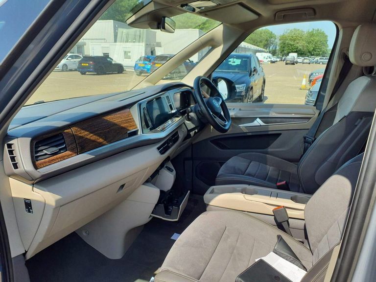 Volkswagen Multivan Multivan Style Long 218 Ps 1.4 Ehybrid 6-Speed Dsg Silver #5