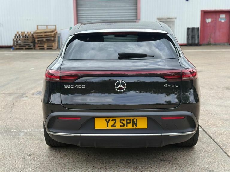 Mercedes-Benz EQC Amg Line White #8