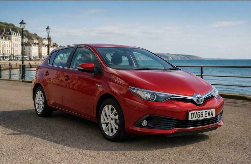 Toyota Auris 1.8 Vvt-h Icon Tech Red