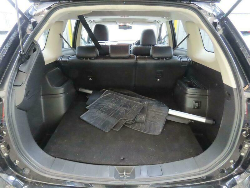 Mitsubishi Outlander  White #8