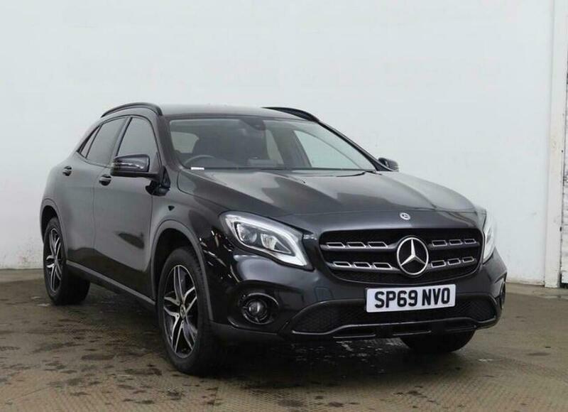 Mercedes-Benz C Class 1.6 Gla180 Urban Edition Black