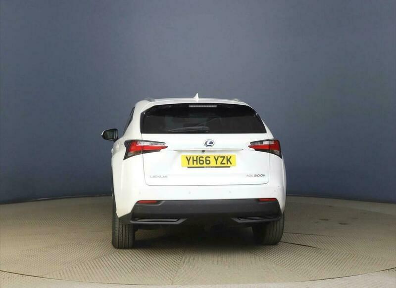 Lexus NX 2.5 300H Luxury E-cvt White #4