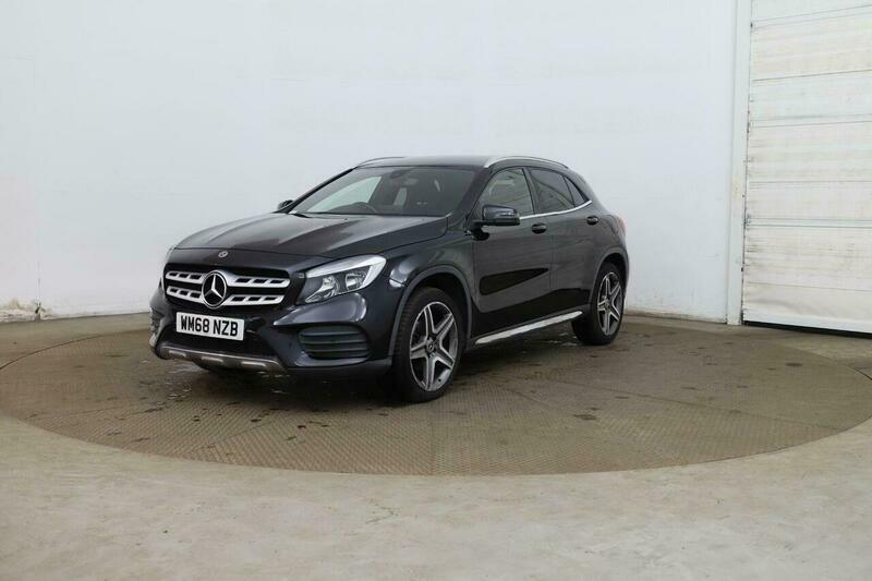 Mercedes-Benz C Class 1.6 Gla200 Amg Line Black #3