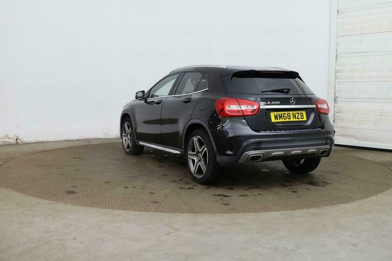 Mercedes-Benz C Class 1.6 Gla200 Amg Line Black #4