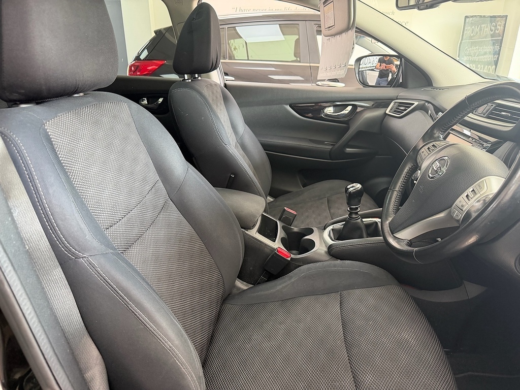 Nissan Qashqai Dig-t N-tec MM15VDX Black #6