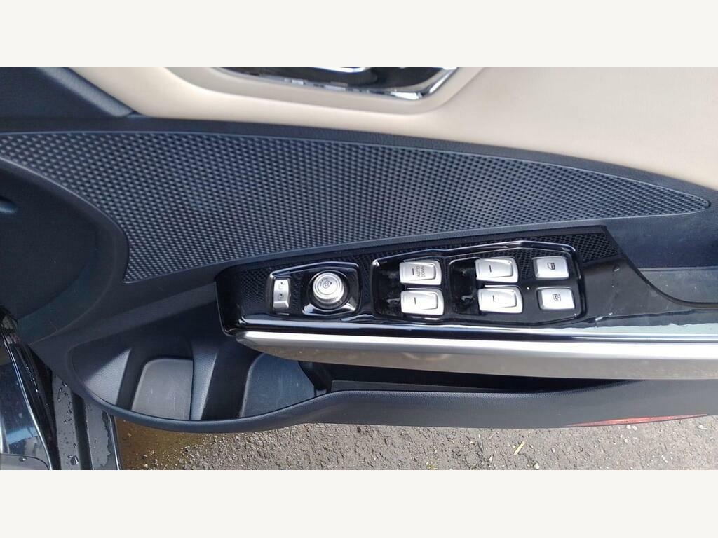 SsangYong Tivoli Ex Red #9