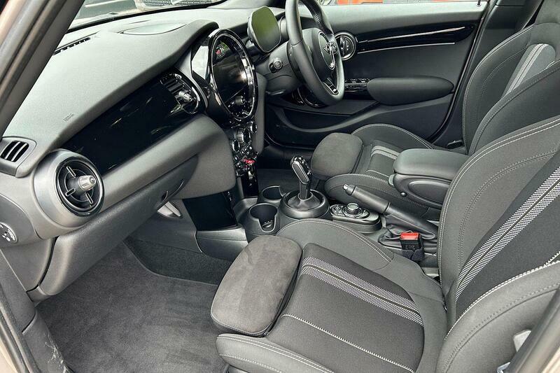 Mini Hatch 1.5 Cooper Sport Steptronic Euro 6 Ss KO73YNH Grey #2