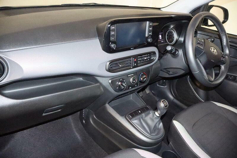 Hyundai I10 1.2 Se Connect Euro 6 Ss WV72JFZ Black #2