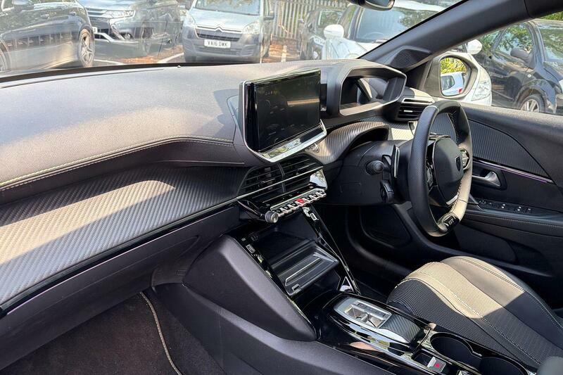 Peugeot 208 1.2 Gt E-dsc6 Euro 6 Ss KM25OJL Grey #2