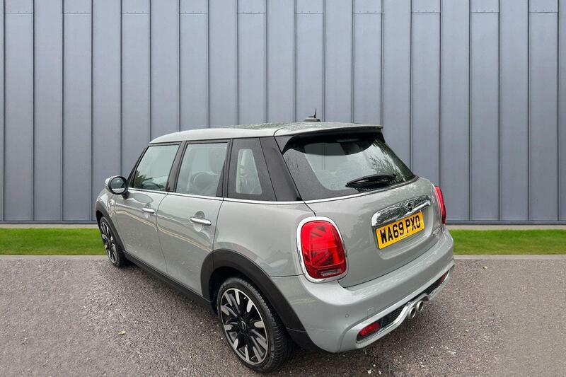 Mini Hatch 2.0 Cooper S Exclusive Steptronic Euro 6 Ss WA69PXO Grey #3