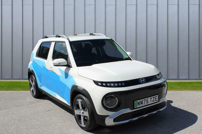 Hyundai Inster Long Range 49Kwh 02 Beige