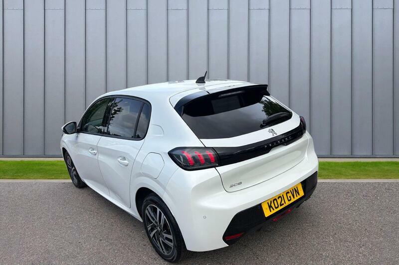 Peugeot 208 1.2 Puretech Allure Premium Euro 6 Ss White #3