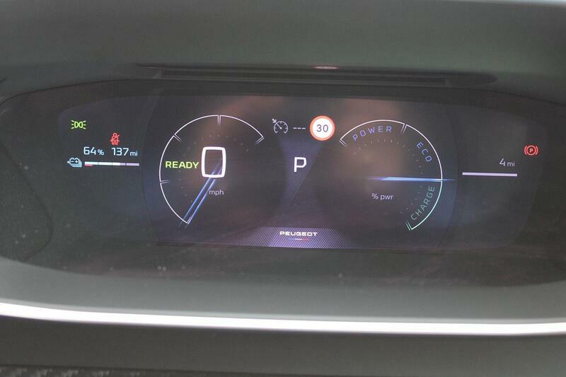 Peugeot e-2008 115Kw Gt Premium 54Kwh White #23
