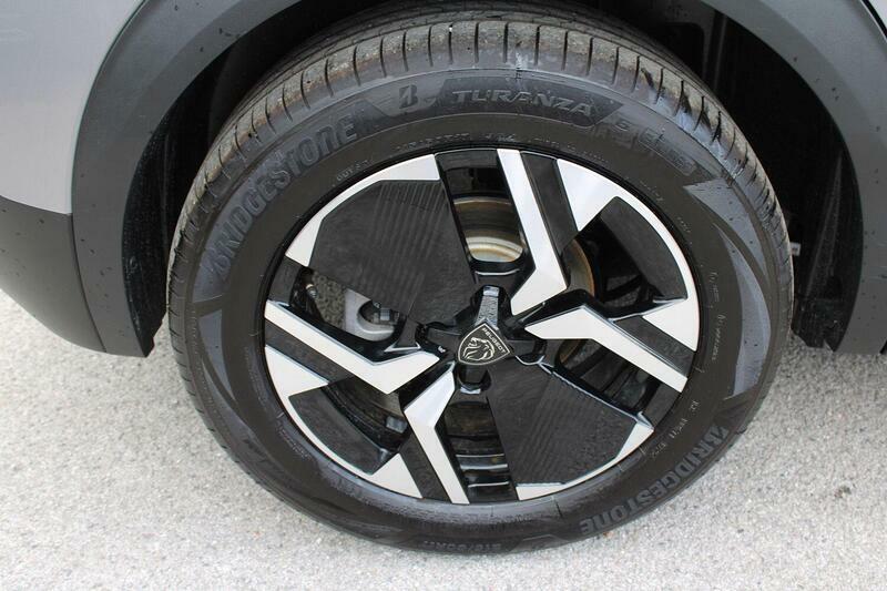 Peugeot e-2008 115Kw Gt Premium 54Kwh White #14