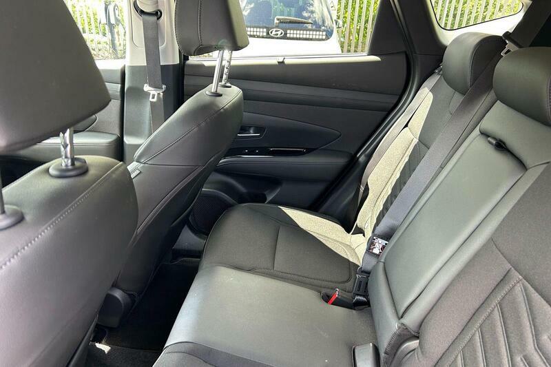 Hyundai Tucson 1.6 T-gdi 13.8Kwh Premium Euro 6 Ss ET25FJU Black #2