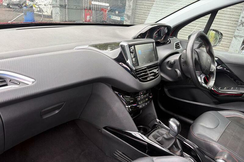 Peugeot 2008 1.5 Bluehdi Gt Line Euro 6 Ss Red #2