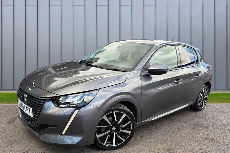 Peugeot 208 Puretech Allure Hatchback Black #4