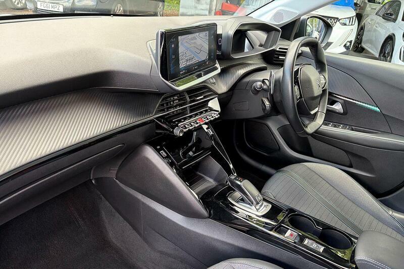 Peugeot 208 Puretech Allure Hatchback Black #2
