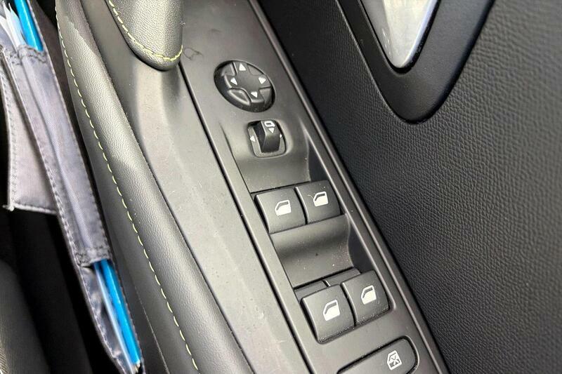 Peugeot 208 1.2 Puretech Active Premium Black #17