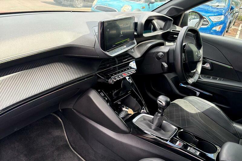 Peugeot 208 1.2 Puretech Active Premium Black #9