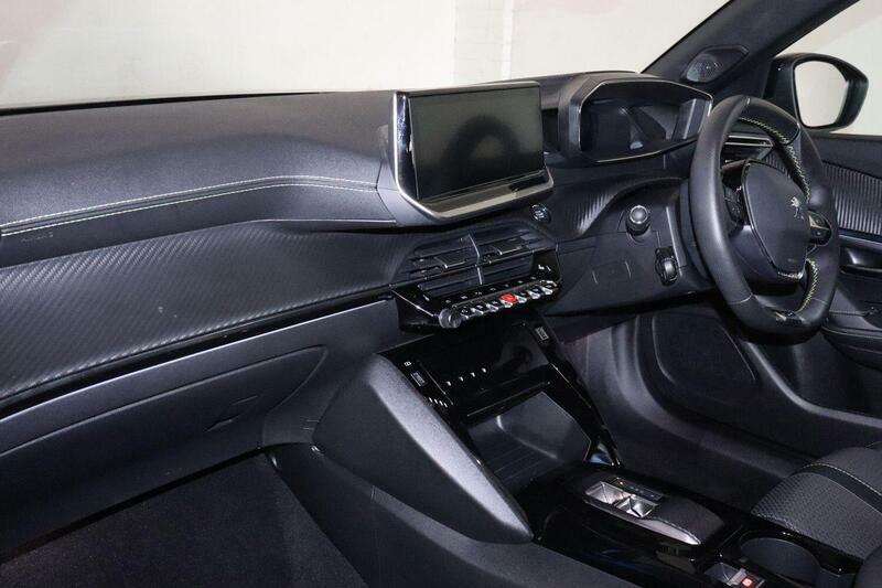 Peugeot e-2008 50Kwh Gt 7Kw Charger Blue #2
