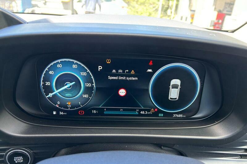 Hyundai Bayon Se Connect Grey #7