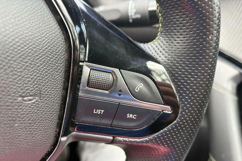 Peugeot 2008 Hatchback Blue #13