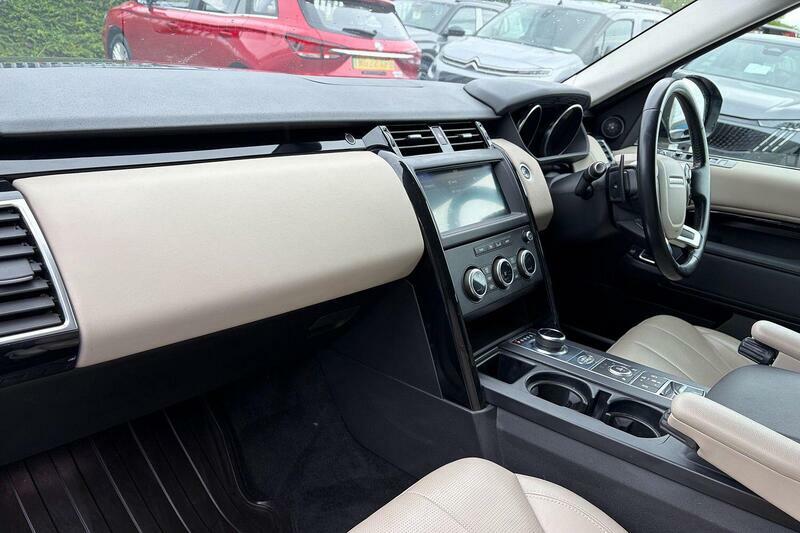 Land Rover Discovery 3.0 Sd V6 Se 4Wd Euro 6 Ss WJ19EAC Blue #2