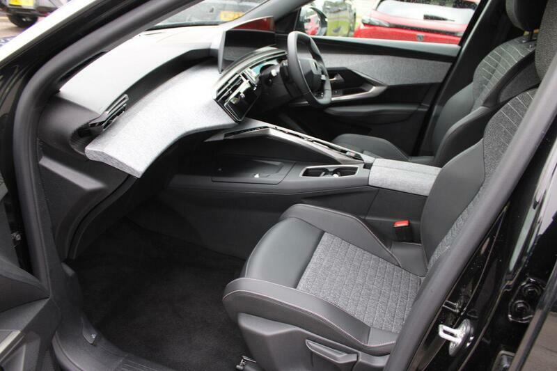 Peugeot 3008 1.2 Allure E-dsc6 Euro 6 Ss Black #2