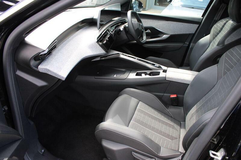 Peugeot 3008 1.2 Gt E-dsc6 Euro 6 Ss Black #2