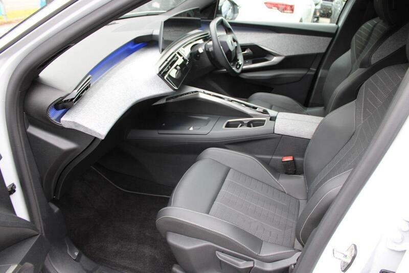 Peugeot 3008 1.2 Gt E-dsc6 Euro 6 Ss White #2