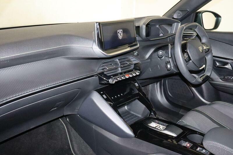 Peugeot 2008 Gt Black #2