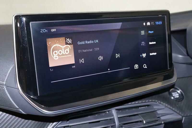 Peugeot 2008 Gt Black #12