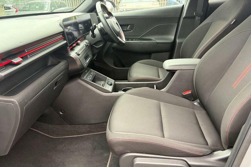 Hyundai Kona 65.4Kwh N Line Silver #2